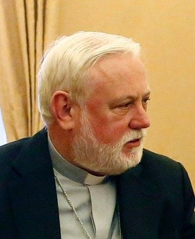 Szef papieskiej dyplomacji broni polskich biskupów przed zarzutami o popieranie nacjonalizmu
