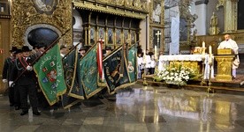 Msza św. w bazylice kolegiackiej była zwieńczeniem pułtuskiego Hubertusa