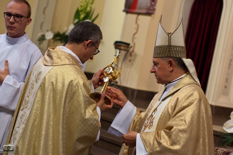 Parafia w Tychach-Czułowie otrzymała relikwie św. Jana Pawła II 