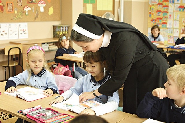 ▲	Na konkurs zgłaszać można nauczycieli religii wszystkich szkół.