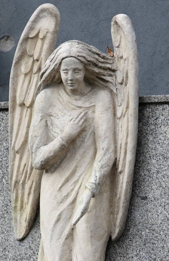 Anioły cmentarne