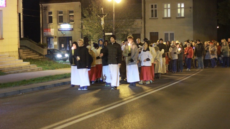 Procesja różańcowa w Żabnie