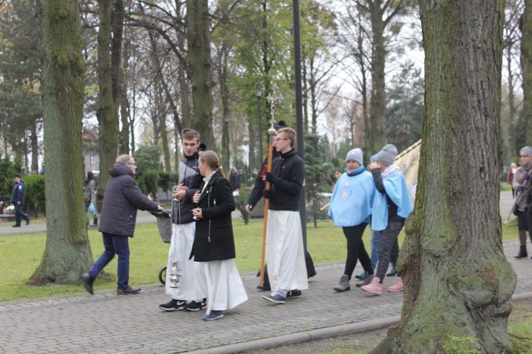 Nabożeństwo na cmentarzu Centralnym w Gliwicach