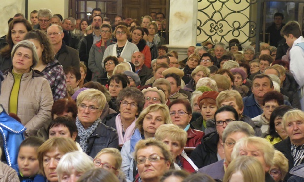 Październikowe czuwanie w Hałcnowie