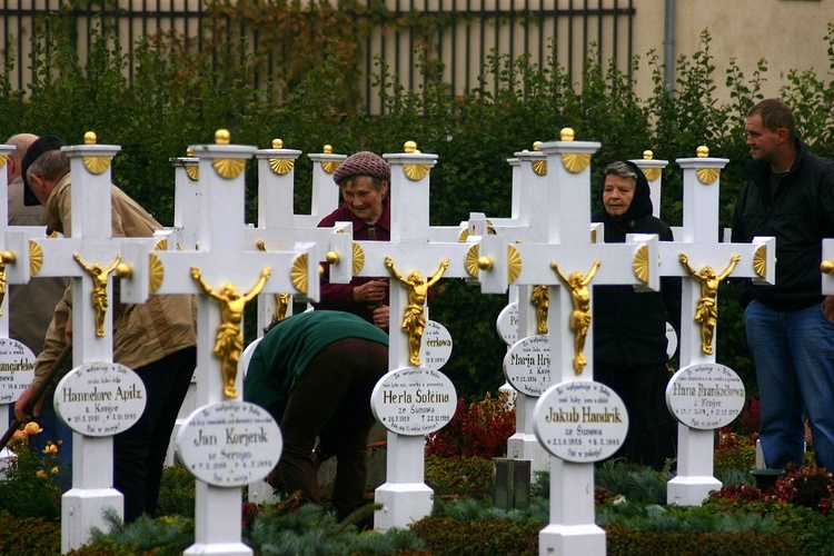 Cmentarz parafialny w łużyckiej Ralbicy