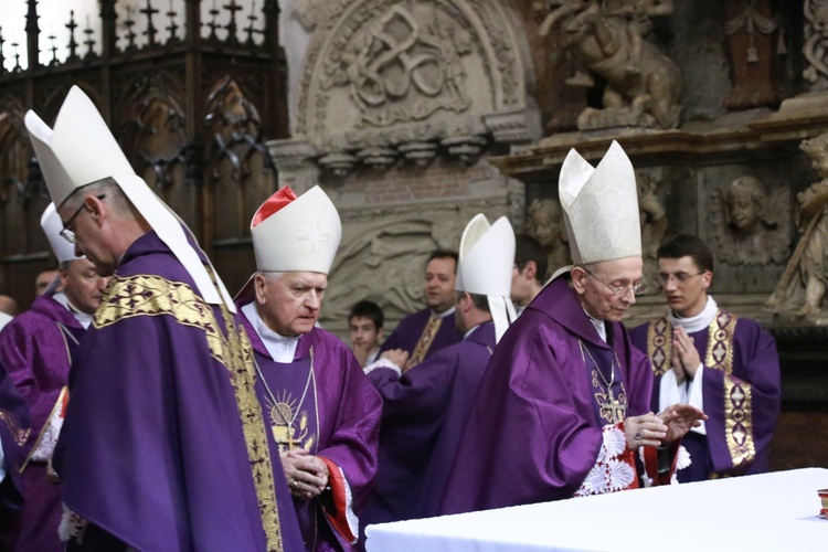 Modlitwa za zmarłych biskupów