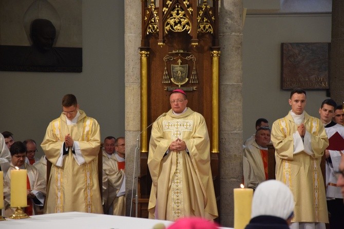 Ingres abp. Grzegorza Rysia cz.1