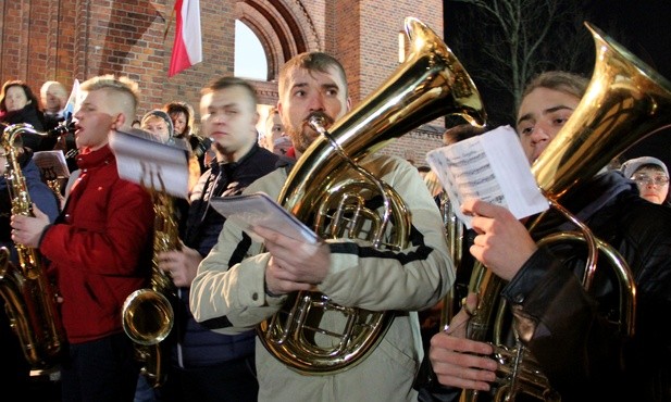 Na powitanie zagrała strażacka orkiestra dęta