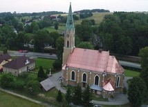 Kościół w Mazańcowicach z lotu ptaka...