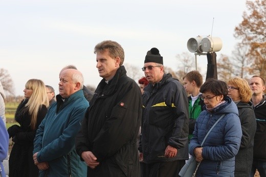 32. Droga Krzyżowa za zmarłych - w byłym KL Auschwitz-Birkenau - 2017