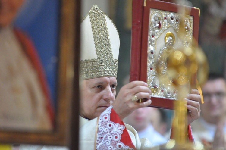 Relikwie św. Jana Pawła II w Jadownikach