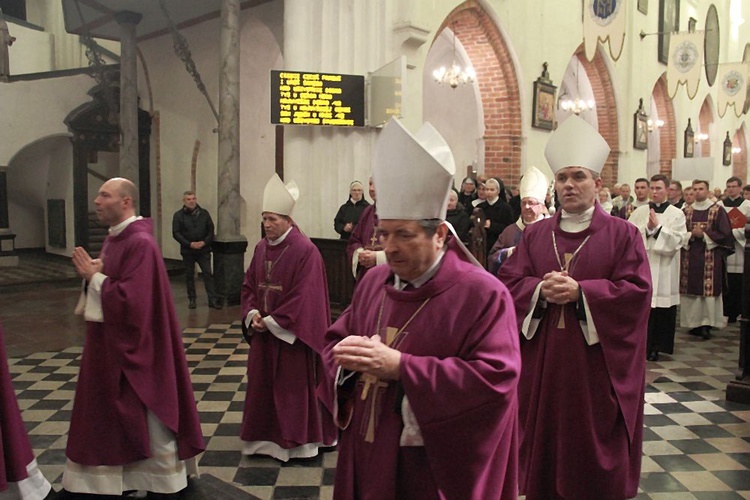 Msza za zmarłych biskupów i kapłanów