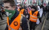 Tysiące flag pod hasłem "My chcemy Boga" 