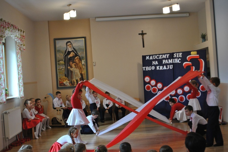 Święto niepodległości w przedszkolu w Tymbarku