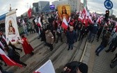 Tysiące flag pod hasłem "My chcemy Boga" 