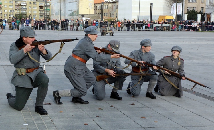 Widowisko batalistyczne "Za Polskę" w centrum Wrocławia