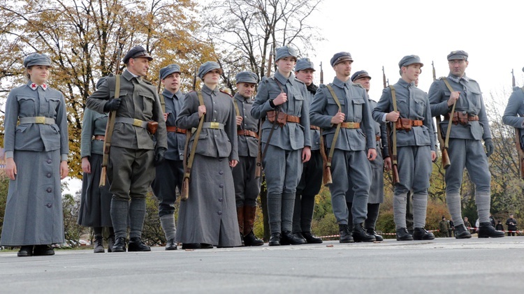 Widowisko batalistyczne "Za Polskę" w centrum Wrocławia