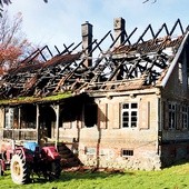 Z pięknego zabytku zostało dziś niewiele. Rodzina wierzy jednak, że dom uda się odbudować.