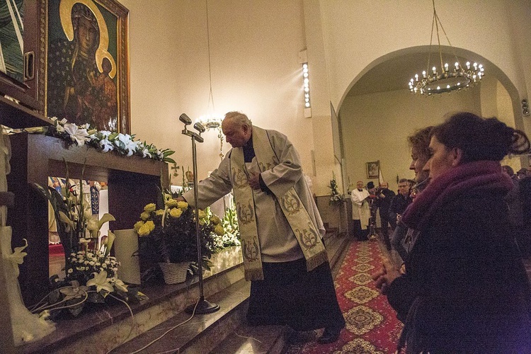 Ona ma władzę miłości. Jasnogórska Ikona w Otwocku na Ługach