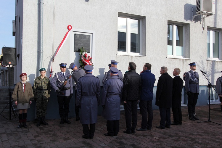 Odsłonięcie tablicy pamiątkowej w Łowiczu