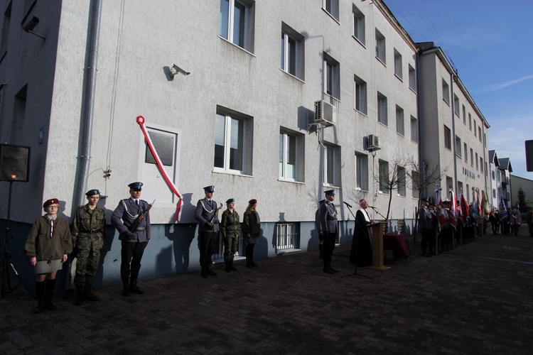 Odsłonięcie tablicy pamiątkowej w Łowiczu