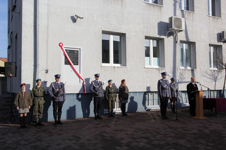 Odsłonięcie tablicy pamiątkowej w Łowiczu