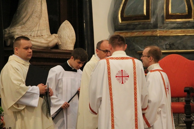 Święcenia diakonatu w katedrze łowickiej