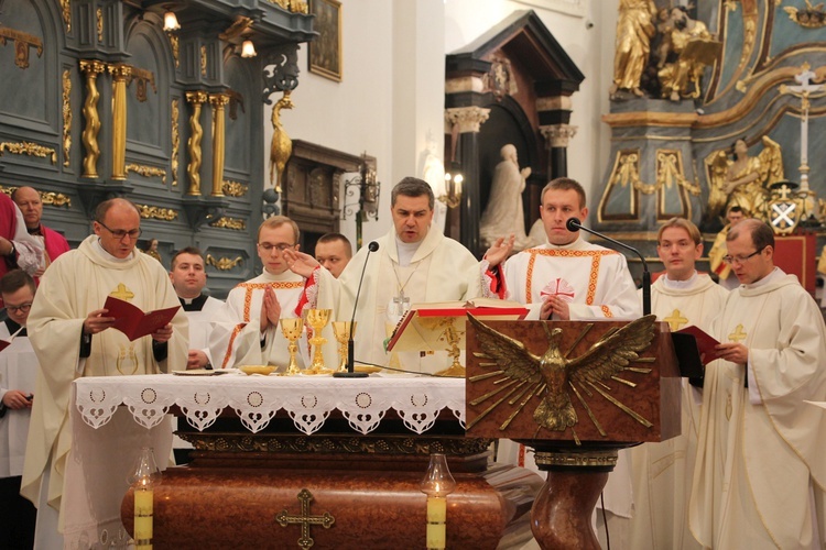 Święcenia diakonatu w katedrze łowickiej