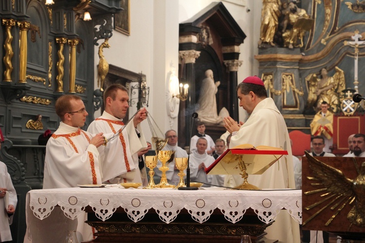 Święcenia diakonatu w katedrze łowickiej