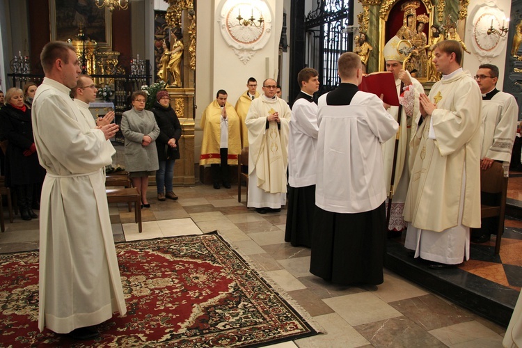 Święcenia diakonatu w katedrze łowickiej