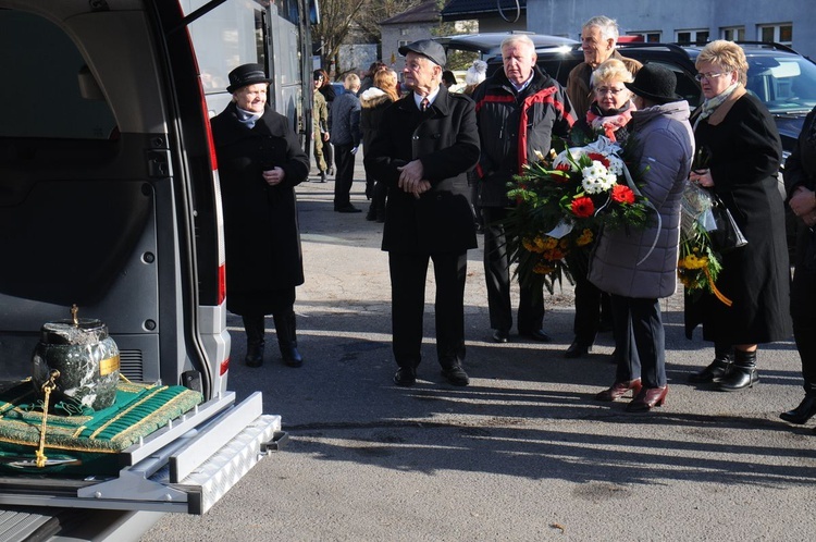 Pogrzeb por. Bolesława Kozuba, żołnierza gen. Stanisława Maczka