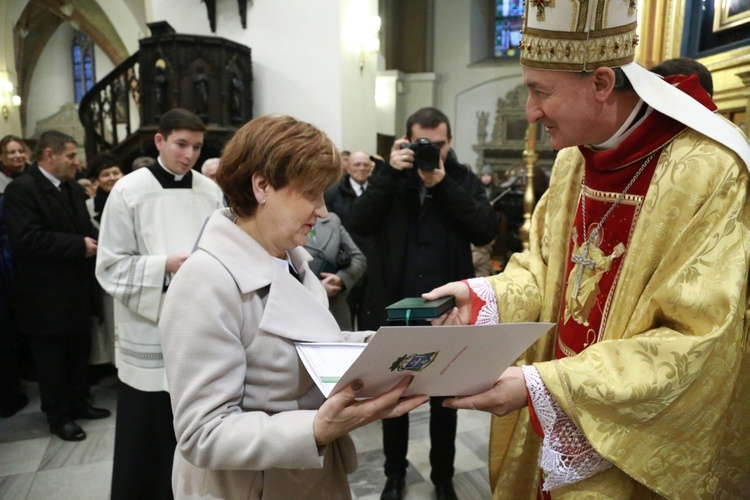 Wręczenie medali "Dei Regno Servire"