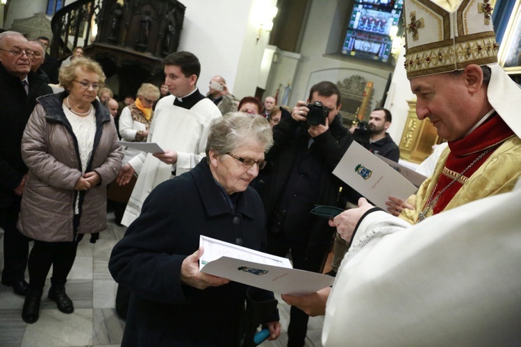 Wręczenie medali "Dei Regno Servire"