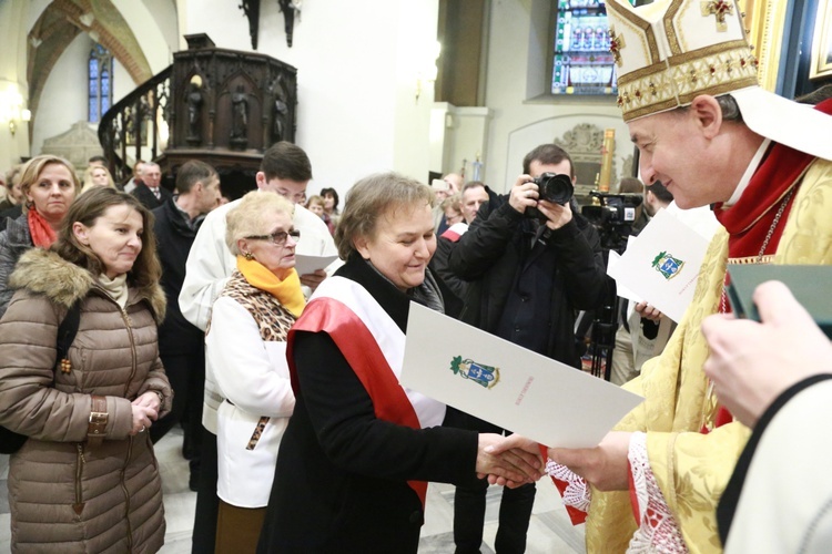 Wręczenie medali "Dei Regno Servire"