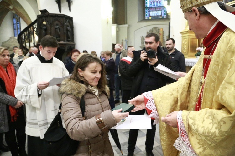 Wręczenie medali "Dei Regno Servire"