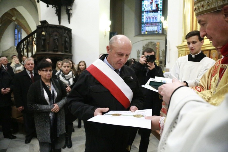 Wręczenie medali "Dei Regno Servire"