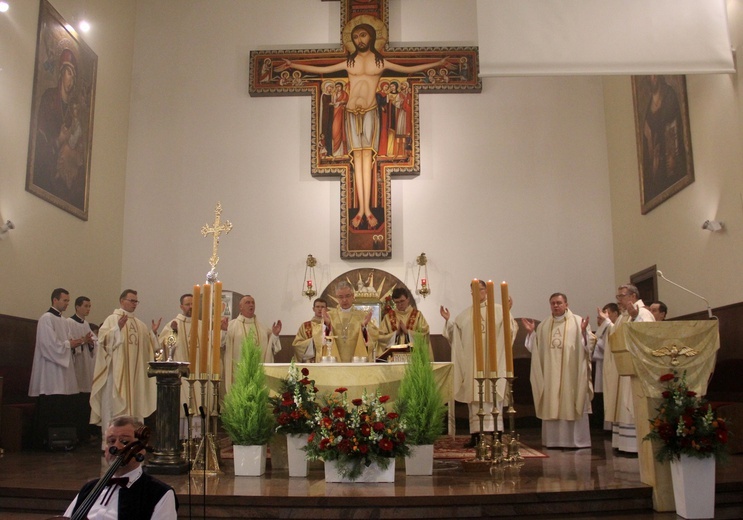 Wprowadzenie relikwii św. Szarbela