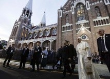 Echa papieskiej wizyty w Mjanmie