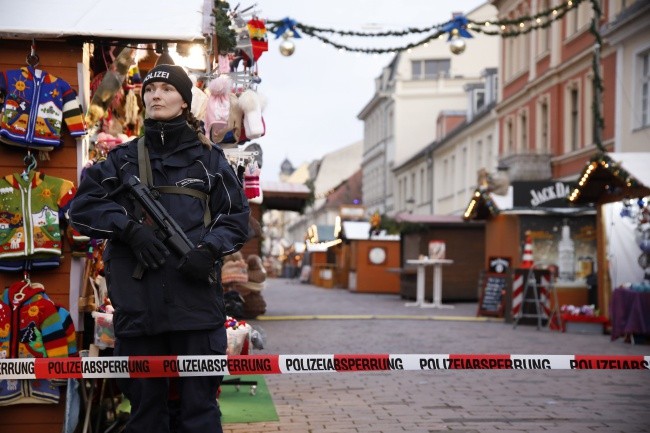 Ewakuacja jarmarku w Poczdamie. Policja znalazła ładunek wybuchowy