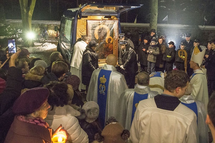 Długa Kościelna: Matka Boża w świątyni swojej Mamy