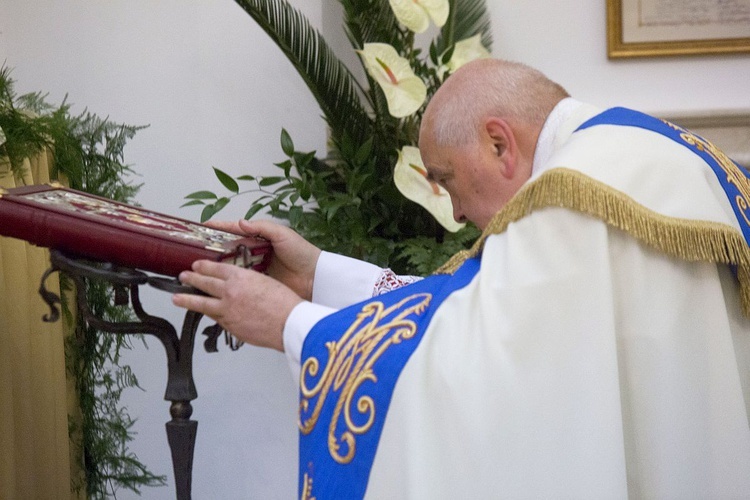 Długa Kościelna: Matka Boża w świątyni swojej Mamy