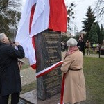 Odłsonięcie monumentu poświęconego Janowi Karskiemu w Izbicy