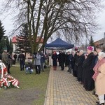 Odłsonięcie monumentu poświęconego Janowi Karskiemu w Izbicy