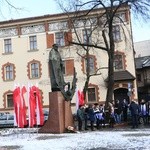 Uczniowie uczcili pamięć marszałka Józefa Piłsudskiego