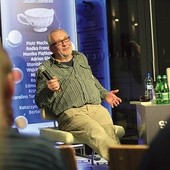 Robert Pucek podczas spotkania w MBP w Opolu.