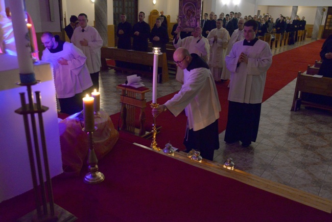 Akatyst w seminaryjnej kaplicy w Radomiu