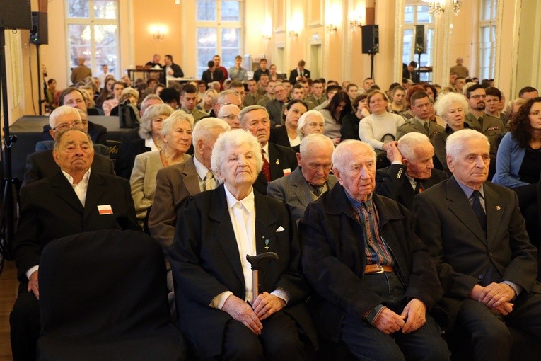 Wrocławianie świętują 150. urodziny marszałka Piłsudskiego 