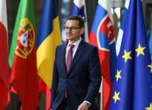 Premier Morawiecki opuścił szczyt w Brukseli przed jego zakończeniem