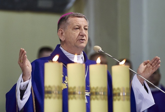 Bp Guzdek: Historia trzech oficerów MW potwierdza, że nie ma zbrodni doskonałej