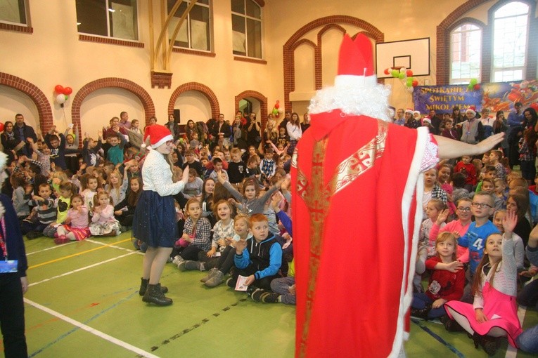 Spotkanie ze św. Mikołajem w Drezdenku